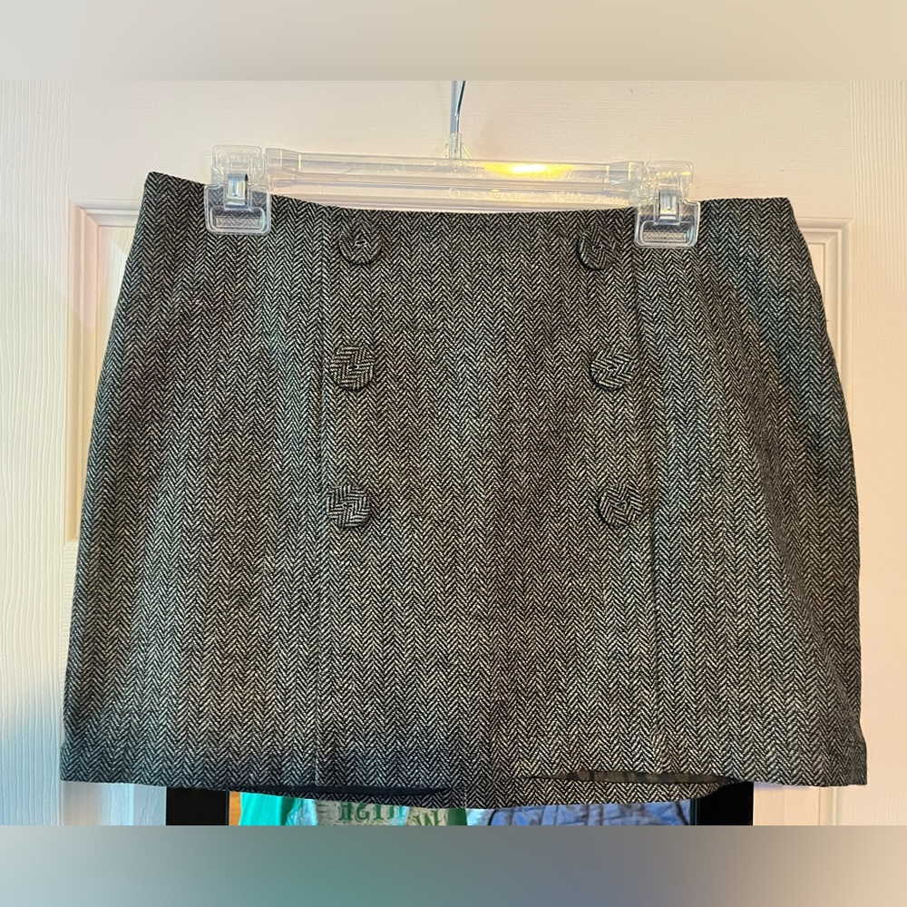 Chevron print mini skirt with buttons